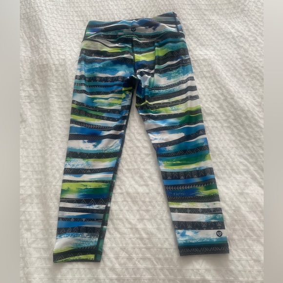Silver Icing limited edition yoga crops. Size XS blue and white stripe/ print. - Picture 2 of 3